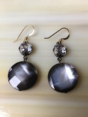 MIQUILA 【MQ502】MIQUILA / ブラックシェルラウンドピアス