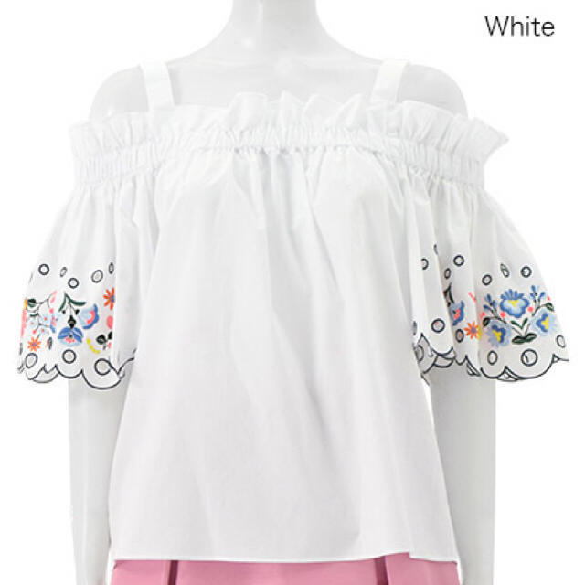 Chesty Embroidery Off-Shoulder Tops