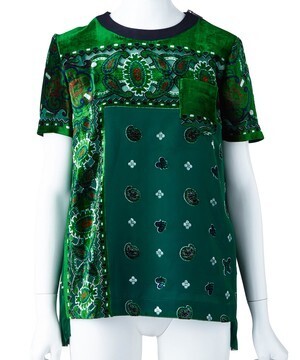sacai ペイズリー柄後ろプリーツ半袖カットソー