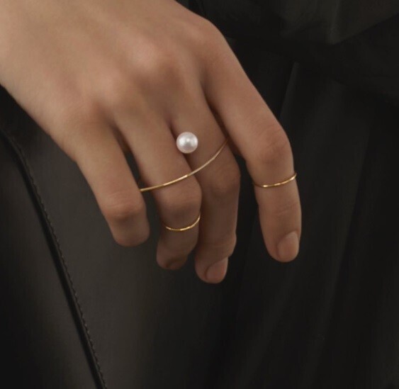HIROTAKA double finger ring with pearl