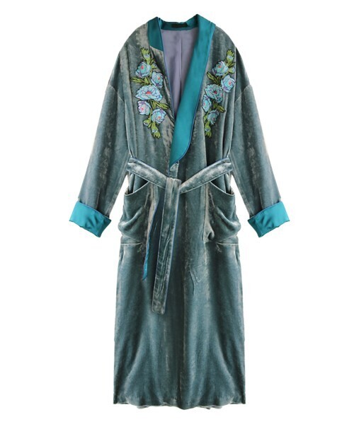 AULA AILA VELVET GOWN