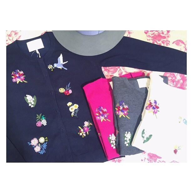 Chesty 刺繍カーディガン