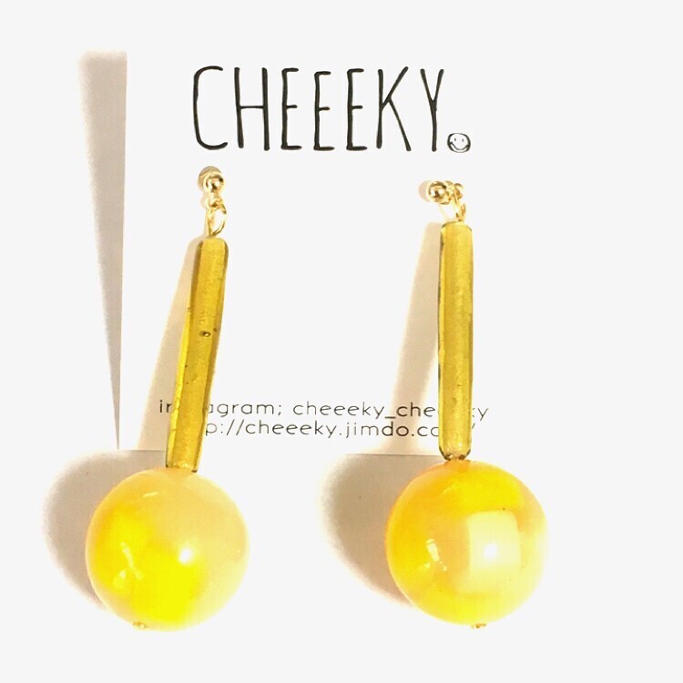 CHEEEKY ピアス