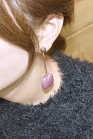 GOLDY 2170113 A フォールド　アクリルストーンイヤリング　ピンク×ゴールド×パール
