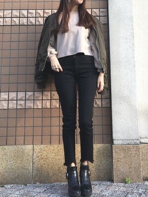 archives スキニーデニムパンツ