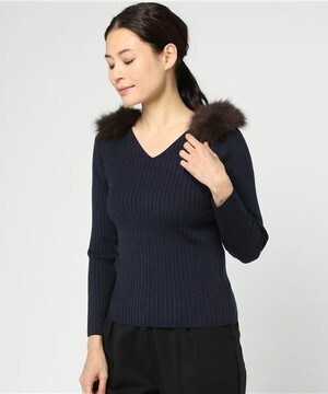 JUSGLITTY 肩ファーバックチェーンニット