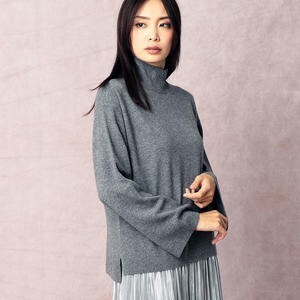 K.T KIYOKO TAKASE フレアースリーブニット