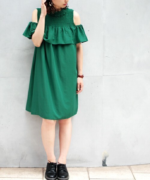 PAGEBOY オープンショルダーハイネックワンピース