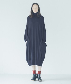 Lintu Laulu タートルネックニットワンピース(A・ネイビー)