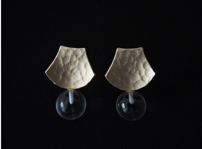 Ouca イヤリングコレクション19/水晶&メタル