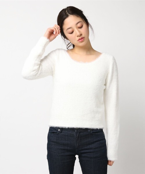 BE RADIANCE レースキャミ付バックオープンフェザーニット