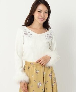 MISCH MASCH 袖ファー刺繍リブニット