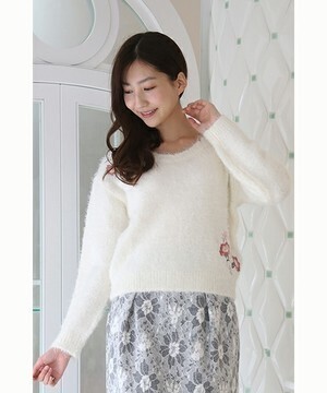 PATTERN fiona ピンポンヤーンオフショル刺しゅうニット