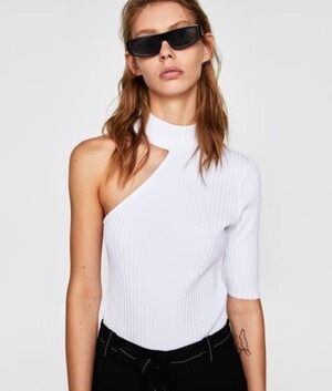ZARA アシンメトリートップス