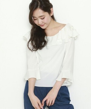 JILL by JILLSTUART ドッティーダブルラッフルブラウス