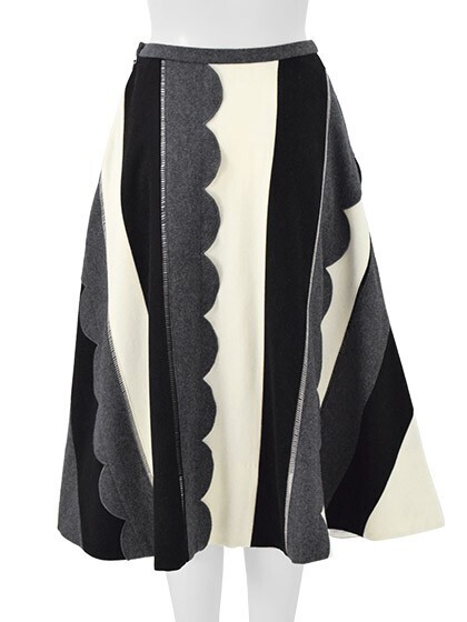 Chesty Scallop Design Skirt