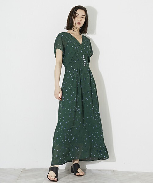 MUVEIL スタープリントワンピース
