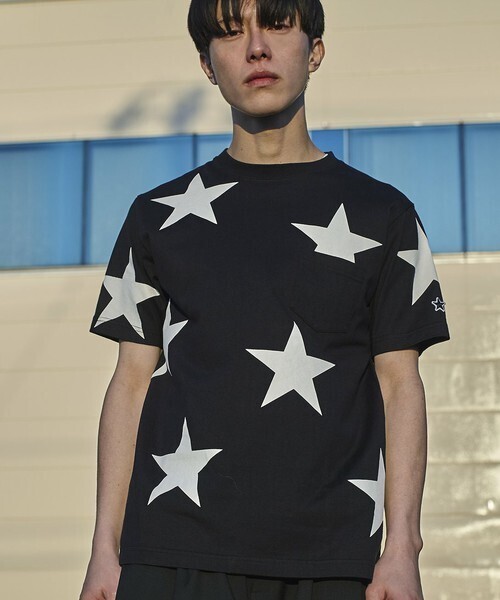 tk.TAKEO KIKUCHI USAコットン スター総柄Tシャツ