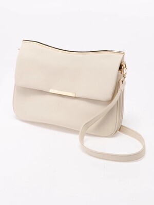 CECIL McBEE メタルプレート付きフラップショルダーBAG