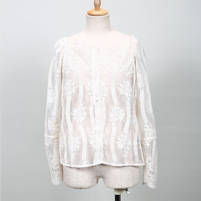 Crayme, Scallop Lace Blouse