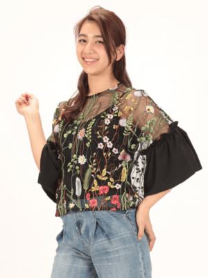 &g’aime &g'aime【980-60201】刺繍フレアスリーブ プルオーバー (インナー付き)