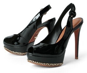 CARRANO バックベルトパンプス
