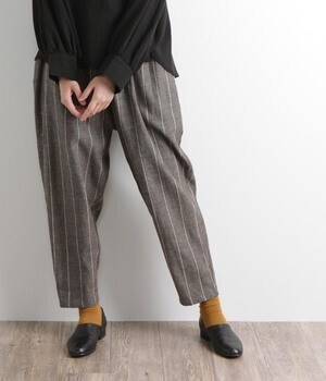 Cassure ピンストライプイージーパンツ