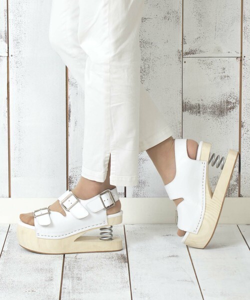 Jeffrey Campbell バネヒールサンダル