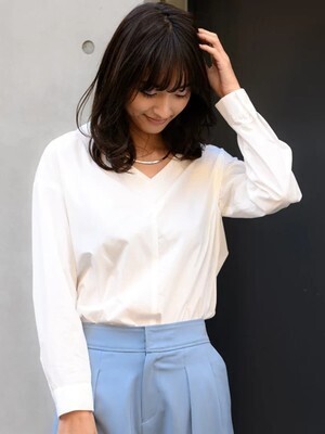 TONAL 切替Vネックブラウジングブラウス