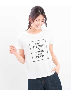 a.v.v ロゴプリントTシャツ