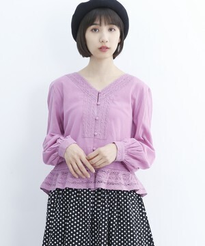 merlot 刺繍レース両Vネックブラウス