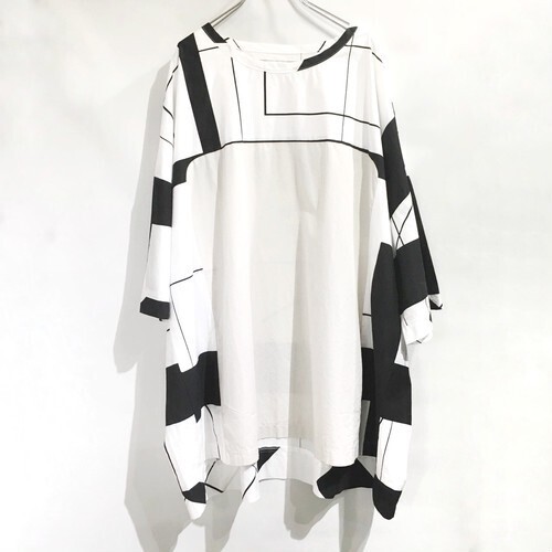 my beautiful landlet Line×box tee