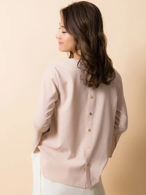 TONAL バックボタンブラウス