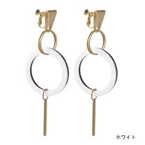 Ane Mone 大ぶりアクリルフープのイヤリング