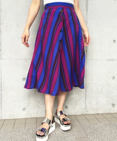 Settimissimo リネンタッチフロントボタンストライプフレアースカート