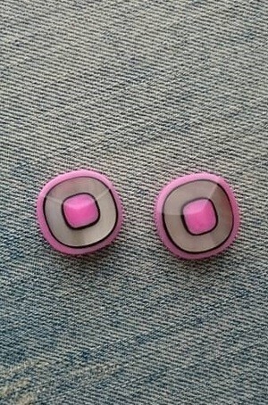 presence. ピアス