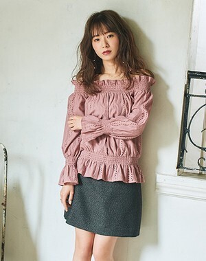 Cherie Mona コットンレースオフショルTOPS