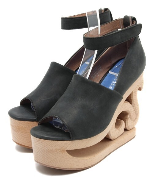 Jeffrey Campbell SKATE　ストラップ付スケートシューズ