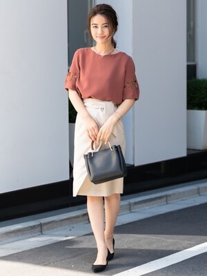 TONAL エンブロイダリーハートネック5分袖ブラウス