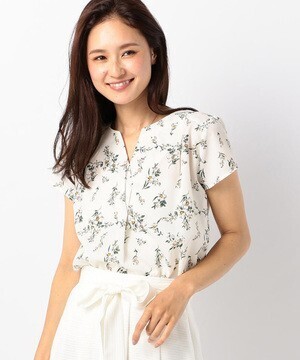 MEW'S REFINED CLOTHES ネックレス付半袖ブラウス