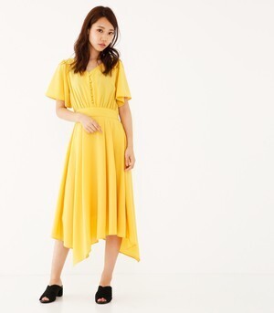Avan Lily アシンメトリーヘムワンピース