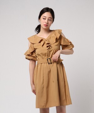 CECIL McBEE 肩開きフリルワンピース