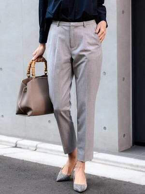 TONAL センタープレステーパードパンツ