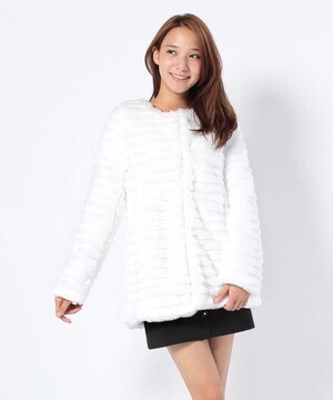 CECIL McBEE ノーカラーフェイクファーコート