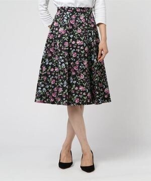 MEW'S REFINED CLOTHES 花柄ハギフレアスカート