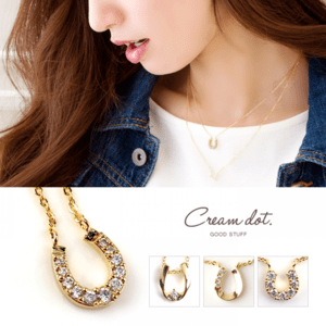 cream dot ホースシューネックレス