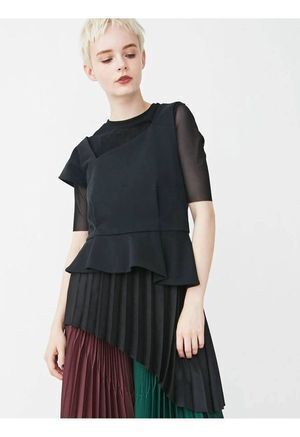 UN3D. ASYMME PLEATS TOP