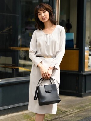 TONAL ピーチサテンフロントパールドレス