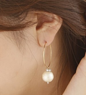 raffia Cotton pearl hoop pierced