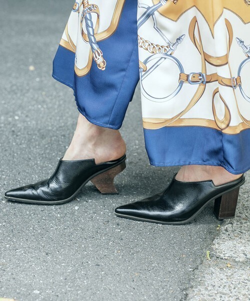 AMERI ARCHITECTURE BOOTEE